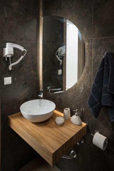 הרקליון Minoas Suite The Sense Of Luxury מראה חיצוני תמונה